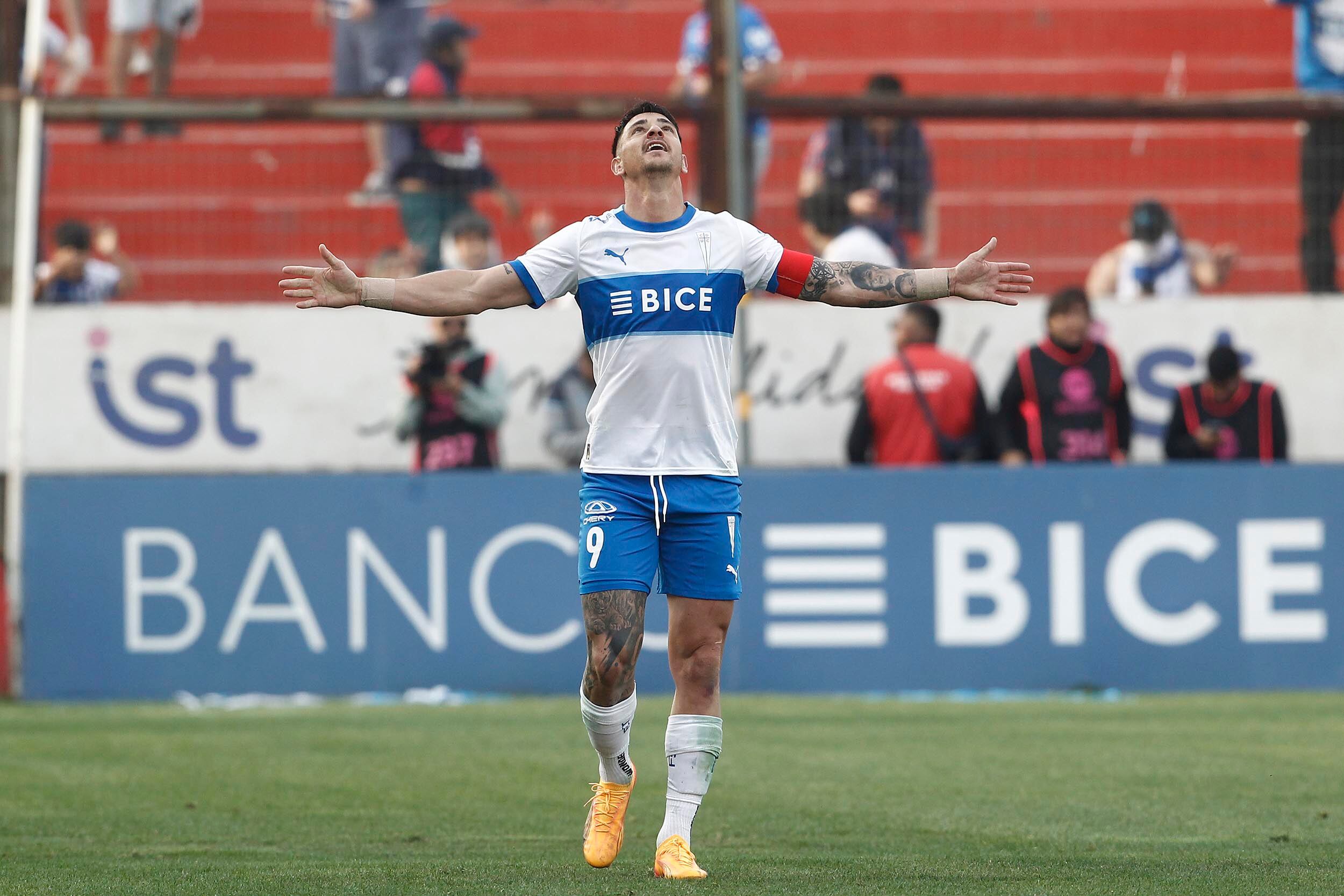 Para reemplazar a Castillo y Tapia: el goleador chileno que podría hacer dupla con Zampedri en la UC | Agencia Uno