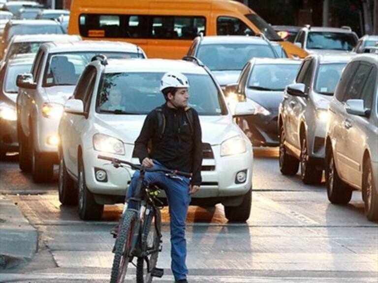 Experto: Mientras más gente use bicicletas en las ciudades, los conductores serán más conscientes