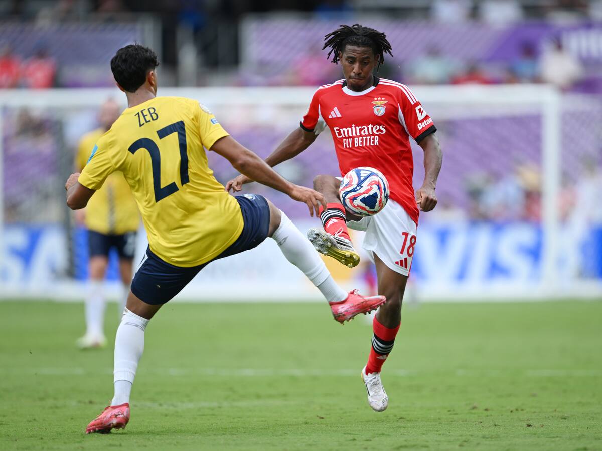 Tras estar cerca de dos horas de suspensión por el clima, Benfica aplasta al Auckland City en el Mundial de Clubes