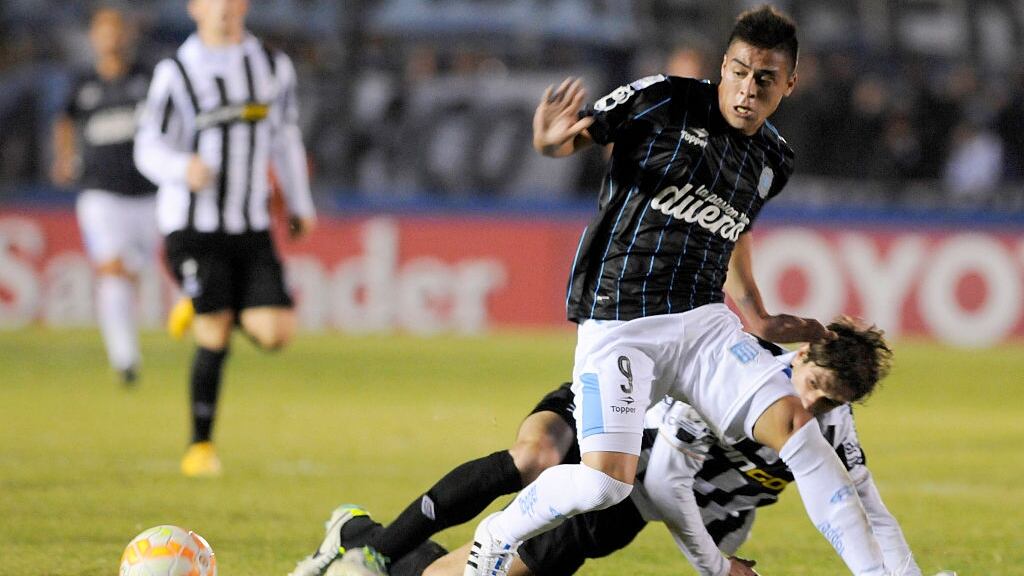Brian Fernández no abrocha su contrato con San Luis y vuelve a Argentina: "Tengo muchas ganas de revertir la situación"