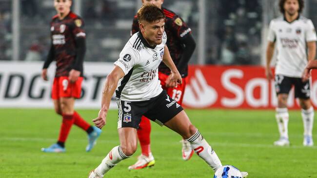 Leonardo Gil: "Me llamaron de Colón, pero estoy feliz en Colo Colo"