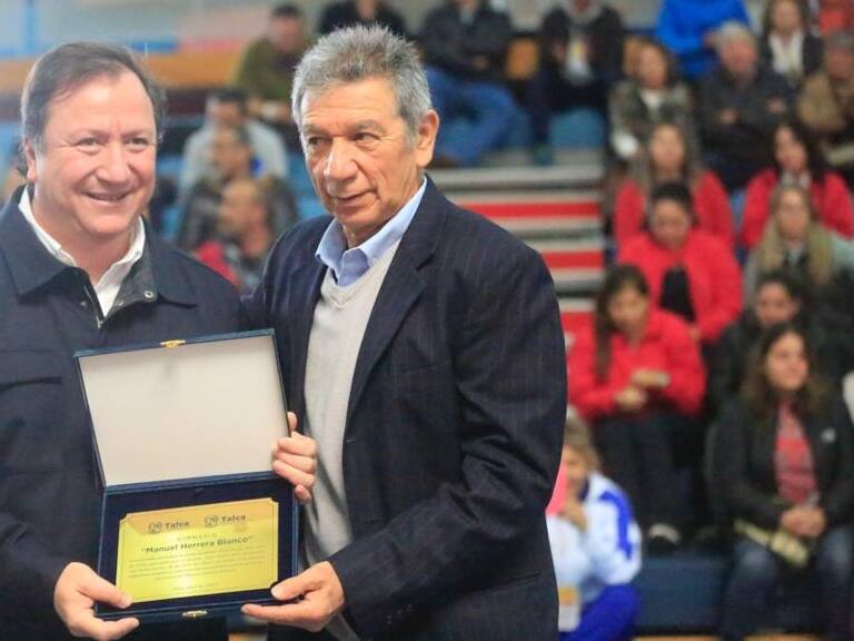 Gimnasio Regional de Talca cambia su nombre en honor al basquetbolista Manuel Herrera Blanco