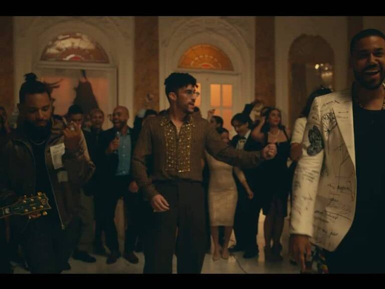 Volví, Bad Bunny Ft. Aventura.