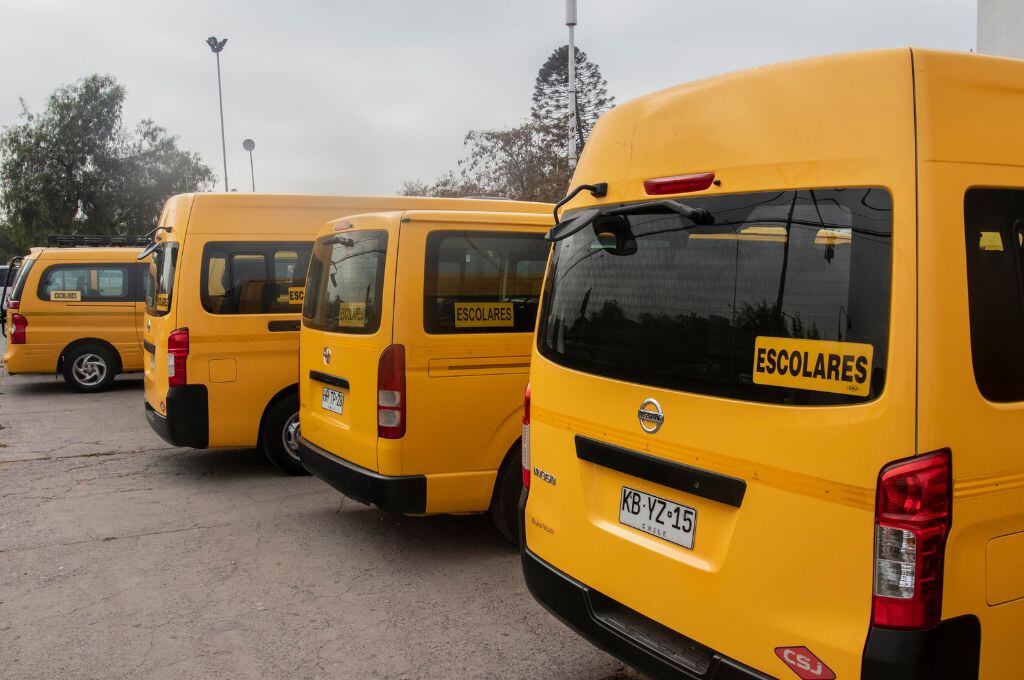 Retorno a clases: ¿En qué fijarse a la hora de contratar un transporte escolar?