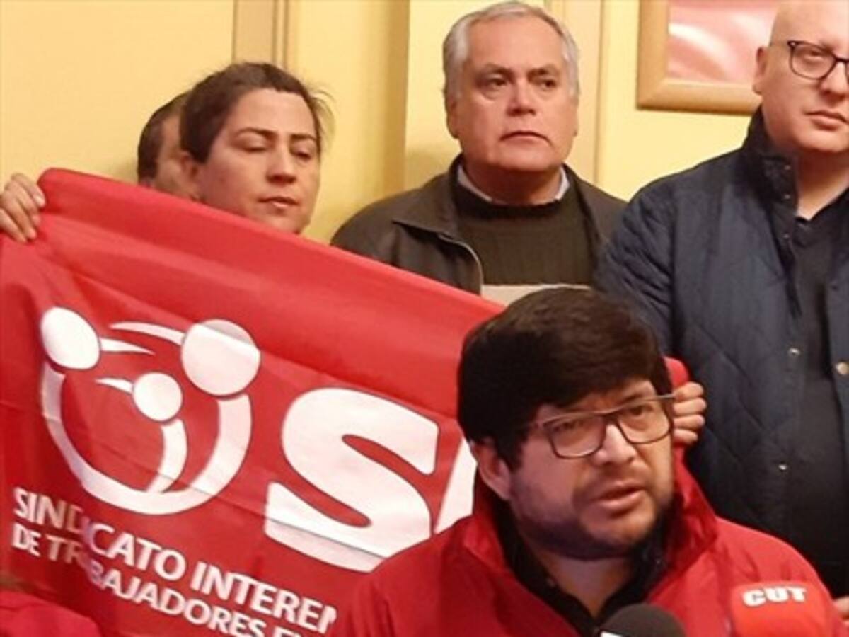 Sindicato privado más grande del país vota a favor de irse a huelga