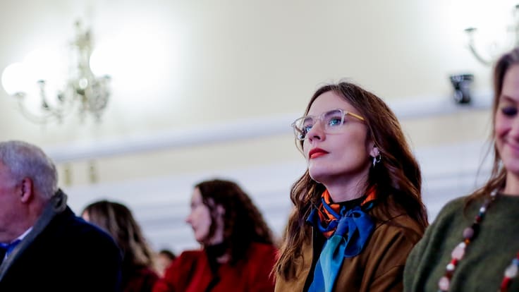 Camila Vallejo reaparece con dura crítica al Gobierno: “Nos gobierna la ultraderecha de Milei, la de Donald Trump”
