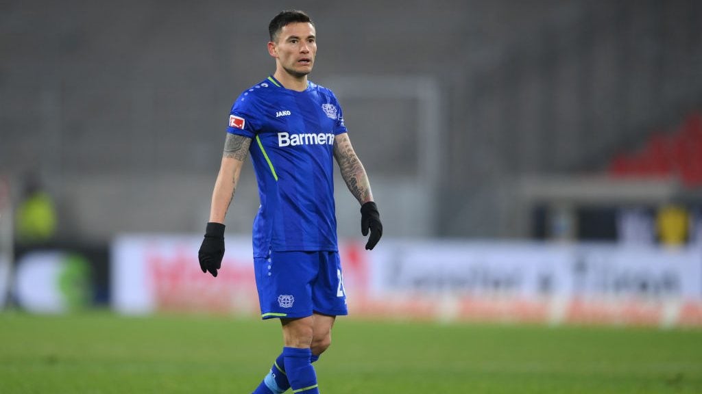 En Alemania informaron del trabajo con balón de Charles Aránguiz tras su lesión a la pantorrilla y podría ser convocado a la Roja para las clasificatorias.