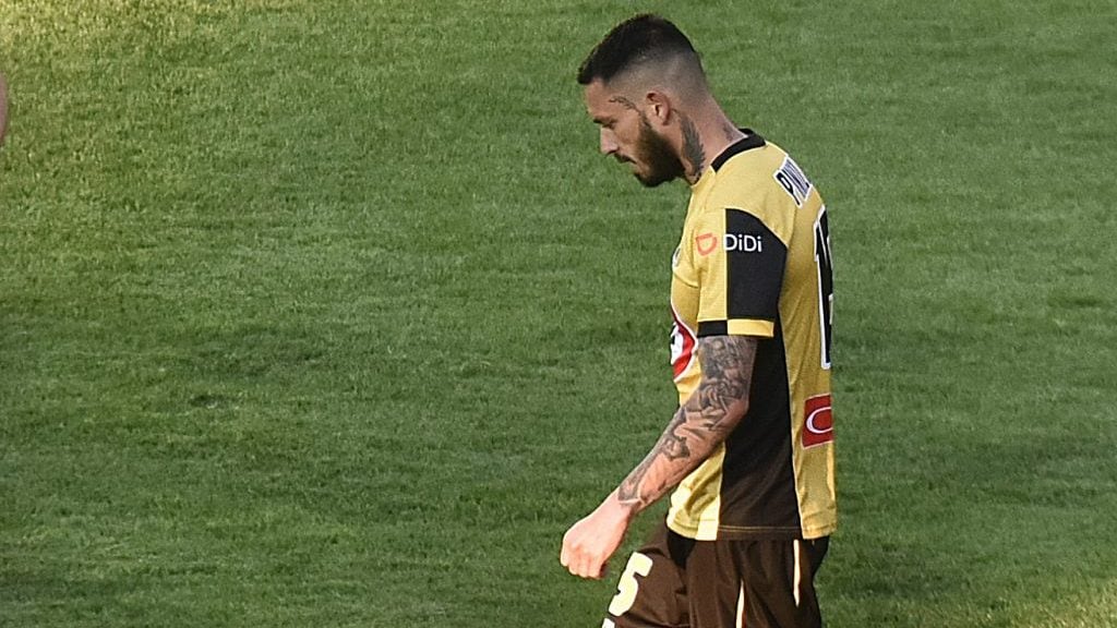 29 DE AGOSTO DE 2020/COQUIMBOMauricio Pinilla en lamento, durante el partido valido por el Campeonato Nacional AFP PlanVital 2020, entre Coquimbo Unido y Huachipato, diputado en el Estadio Francisco Sanchez Rumoroso, en la reanudacion del futbol chileno en medio de la pandemia por el Coronavirus.
FOTO: ALEJANDRO PIZARRO UBILLA/AGENCIAUNO