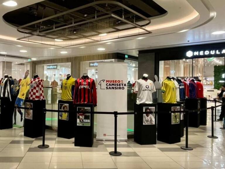 Museo de la Camiseta Sansiro presenta muestra con más de 40 prendas de estrellas del fútbol mundial