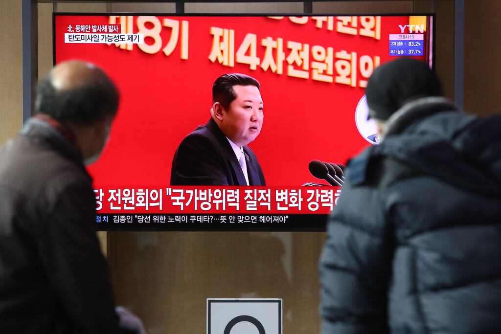 La televisión surcoreana muestra imágenes del líder norcoreano Kim Jong-Un