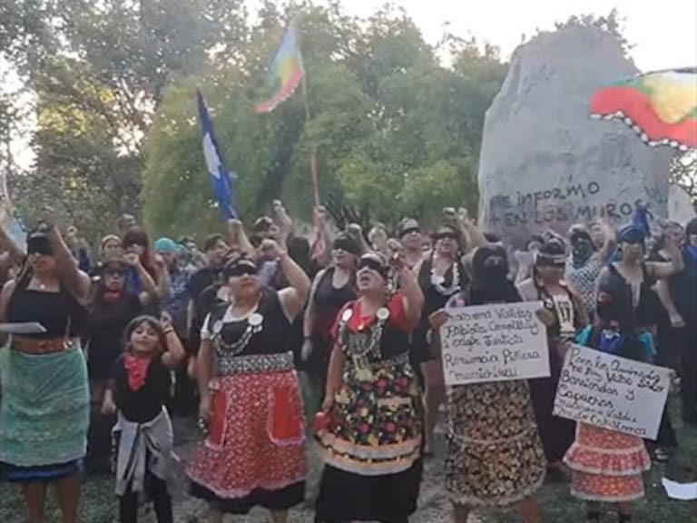 «Un violador en tu camino» es interpretada por mujeres Mapuche en emocionante versión