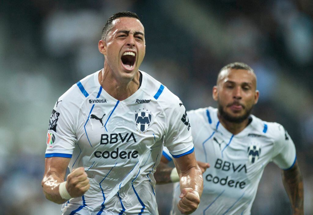 Rogelio Funes Mori superó a Humberto Suazo como goleador histórico de Monterrey
