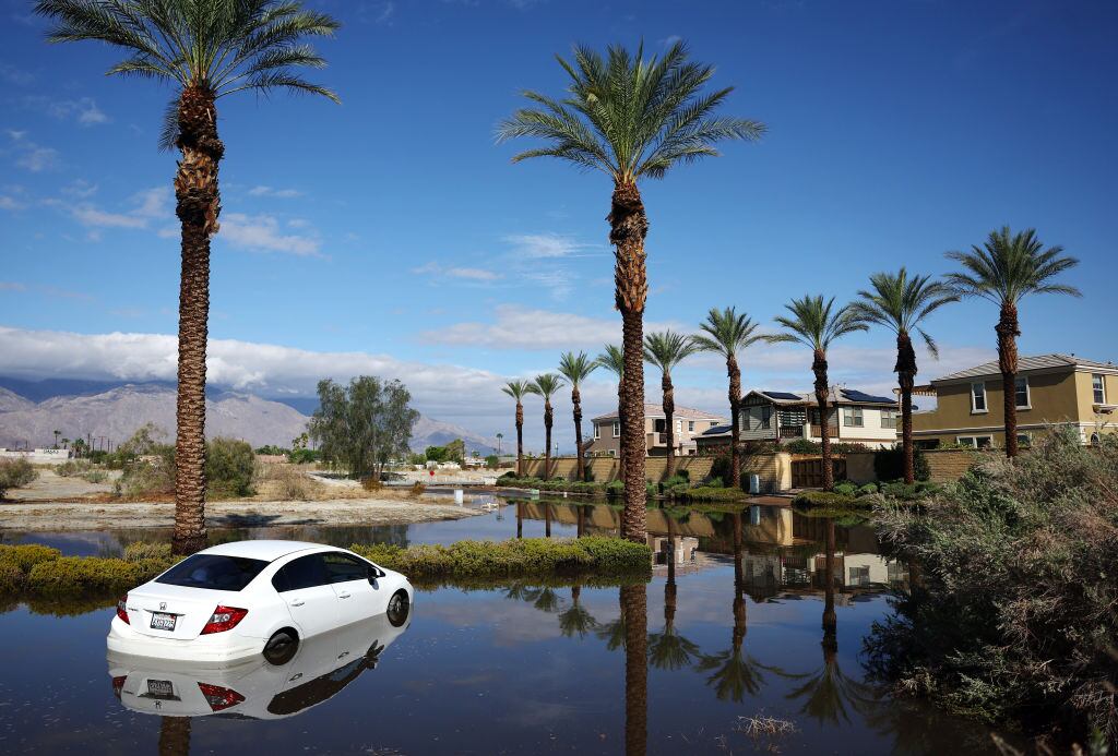 En Cathedral City las inundaciones son evidentes en California