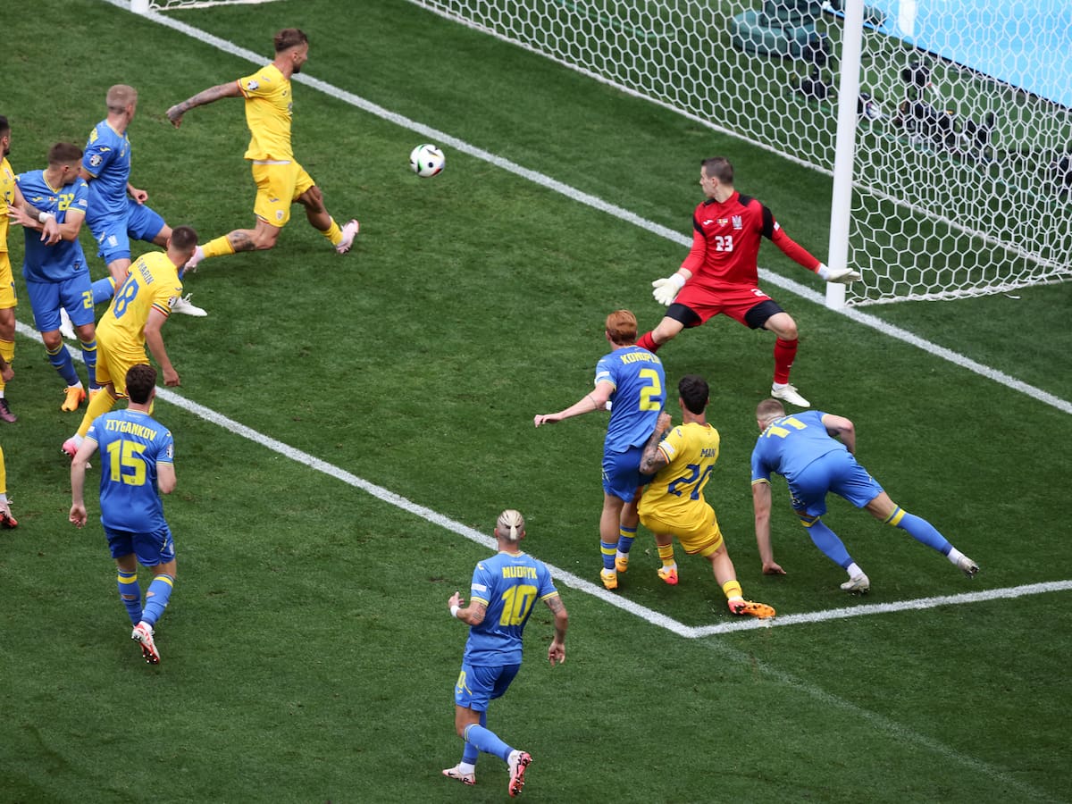 Rumania sorprende en la Eurocopa con goleada sobre Ucrania: arquero del Real Madrid pagó caro un grosero error