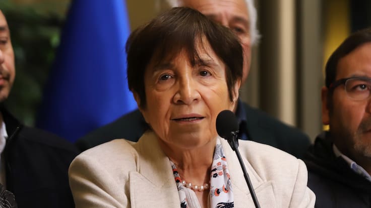 Diputada Carmen Hertz (PC) acusa “persecución política” y “acoso” por prisión preventiva contra Daniel Jadue