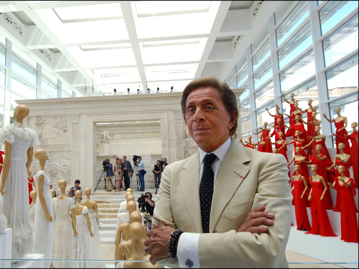 Muere a los 93 años el icónico diseñador Valentino Garavani, creador del “rojo Valentino”