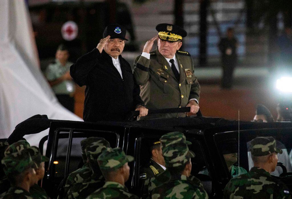 Daniel Ortega junto al alto mando de las fuerzas armadas de Nicaragua