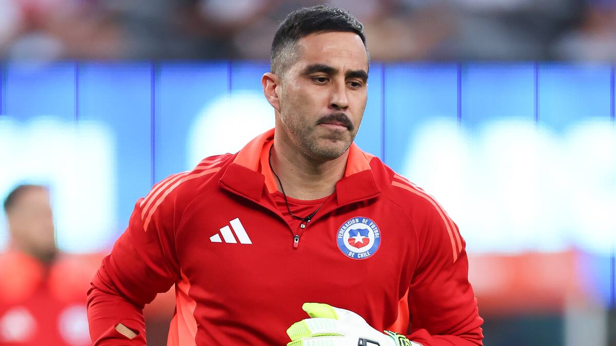 Excapitán de La Roja Claudio Bravo sufre millonario robo en Buin