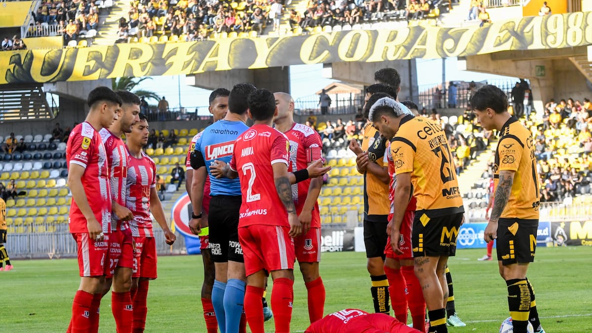 Ni con superioridad numérica: Unión La Calera cae ante Coquimbo y está cada vez más cerca del descenso