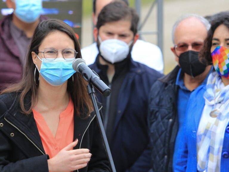 28 de Agosto de 2021 / SANTIAGO Cicletada por la Dignidad liderada por el candidato presidencial Gabriel Boric, con el propósito de lanzar candidaturas de Apruebo Dignidad en el Parque Quinta Normal
En la foto; Alcaldesa de Santiago Irací Hassler
FOTO: DIEGO MARTIN / AGENCIAUNO