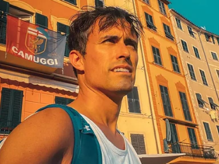 «Me fui tres semanas y siento que vuelvo a un peor Chile»: Roberto Cox y su ácida crítica post vacaciones