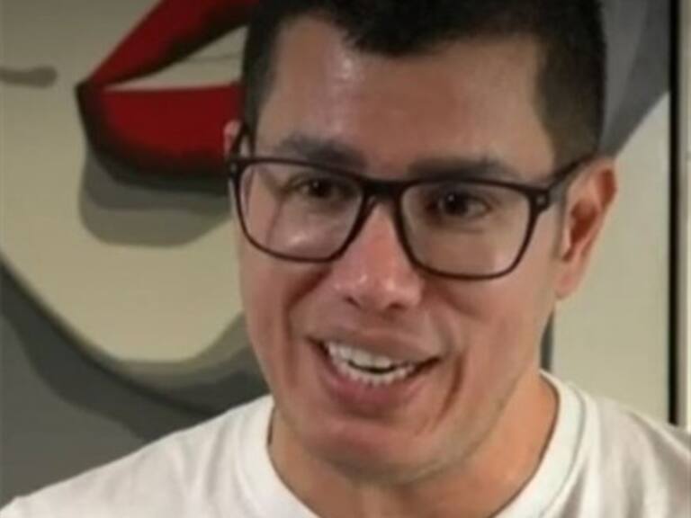 «El Colombiano» sobre Cecilia Bolocco: «De cara lavada ella no es buenamoza»