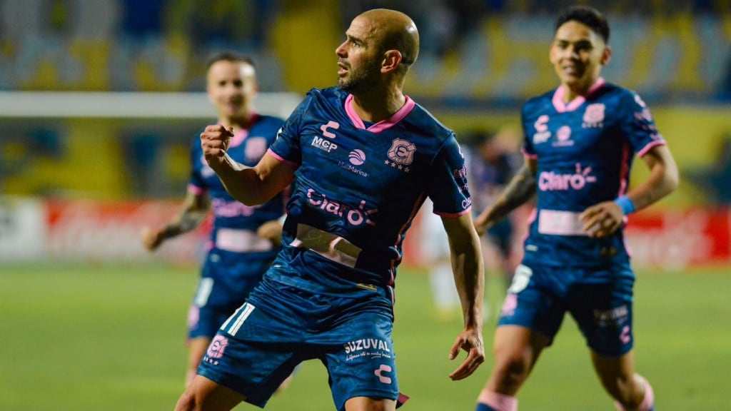 Everton protagoniza campaña por la prevención del cáncer de mama