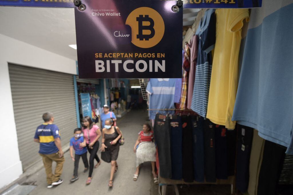 El comercio anuncia el uso del Bitcoin en la capital de El Salvador