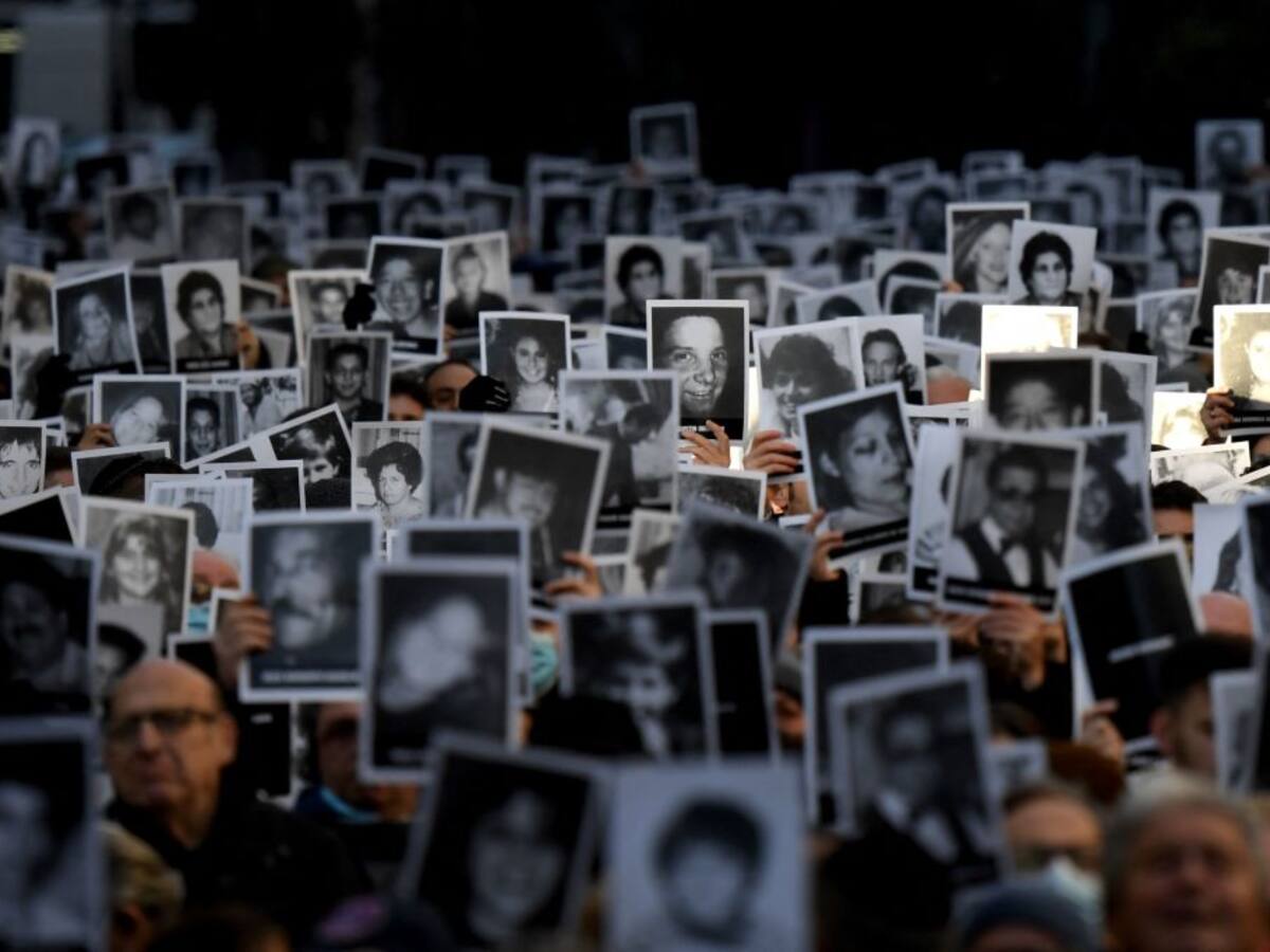 “Crimen de lesa humanidad”: justicia argentina determina que Irán estuvo detrás del atentado contra la AMIA en 1994