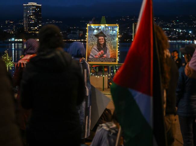 En Oakland de California se homenajea a Aysenur Ezgi Eygi, la activista estadounidense asesinada por fuerzas de Israel mientras protestaba en Cisjordania