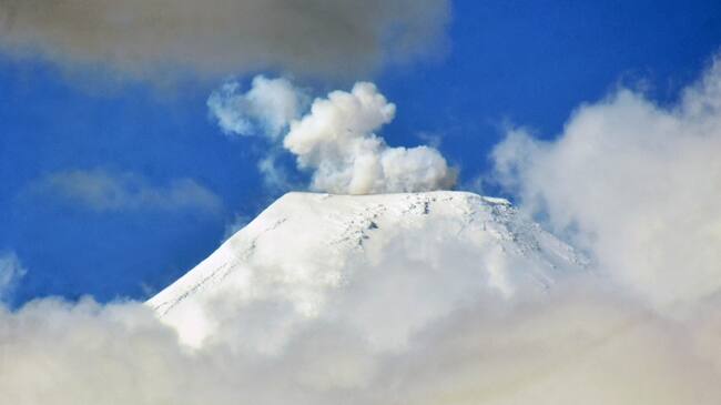 Se registra explosión en volcán Villarrica: autoridades mantienen alerta amarilla 4 en comunas
