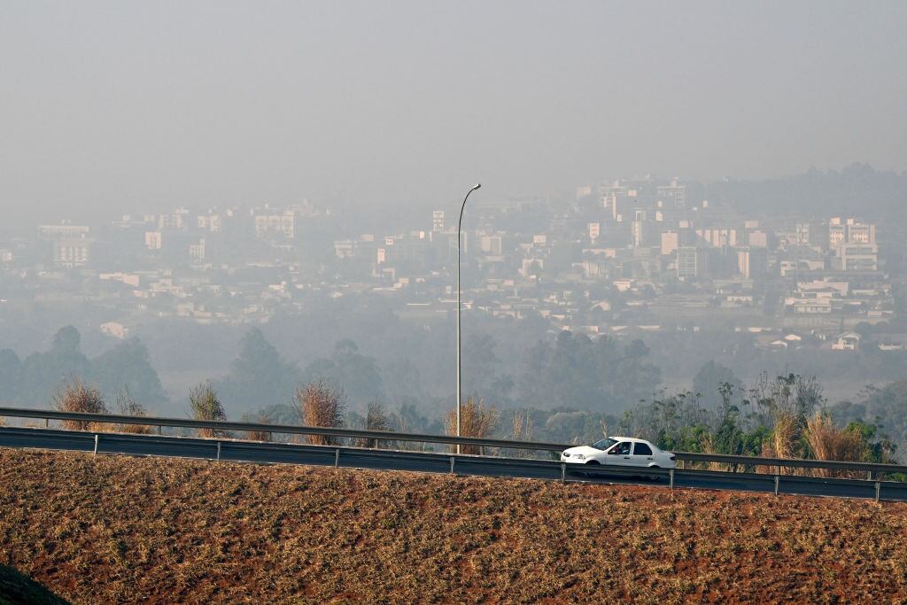 El aire se llena de humo en la capital de Brasil luego de que un incendio forestal afecte al Parque Nacional de Brasilia