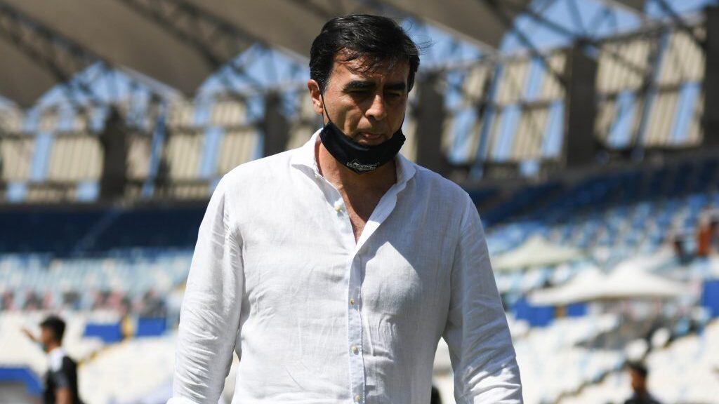 03 DE ENERO 2021 / ANTOFAGASTA Director Técnico Gustavo Quinteros hace abandono del campo de juego , durante el partido valido por la Vigésima séptima fecha del Campeonato Nacional AFP Plan Vital 2020, entre Deportes Antofagasta vs Colo Colo , disputado en el Estadio Calvo & Bascuñán
FOTO CAMILO ALFARO / AGENCIAUNO