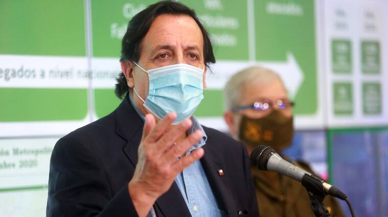 11 de Septiembre del 2020/SANTIAGO
El ministro del interior Víctor Pérez habla a los medios, durante la entrega del balance de la jornada de Conmemoración del 11 de Septiembre de 1973, en medio de la pandemia de COVID-19.
FOTO: JOSE FRANCISCO ZUÑIGA/AGENCIAUNO