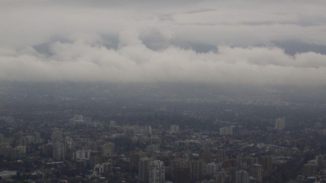 18 DE JULIO DE 2018/SANTIAGODia nublado en Santiago, en donde se esperan chubascos debiles al terminar la jornada.
FOTO: LEONARDO RUBILAR CHANDIA/AGENCIAUNO