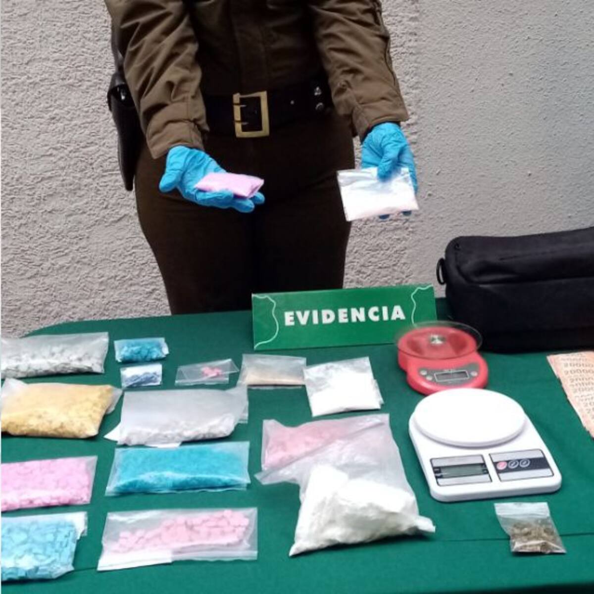 Operativo de Carabineros en Independencia permite la incautación de más de dos mil dosis de éxtasis