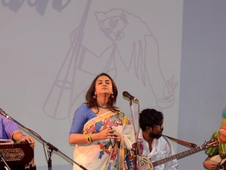 Debalina Bhowmick, Newen Afrobeat, Oumou Sangaré y más en MundoVivo