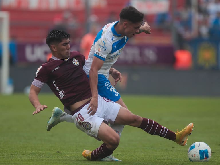 La UC no levanta cabeza: Deportes La Serena lo golea en Santiago y le propina su cuarta derrota seguida