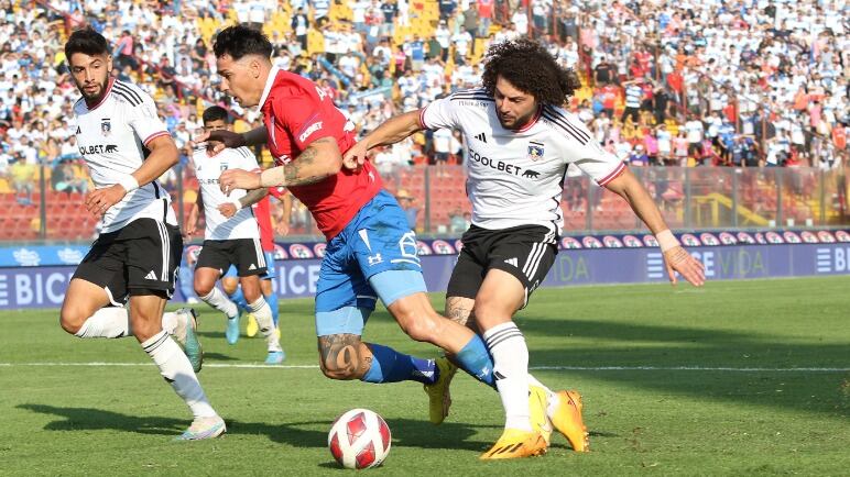 Zampedri reclama polémica jugada del clásico: "Era penal, Falcón no va a disputar la pelota y me choca en la espalda"