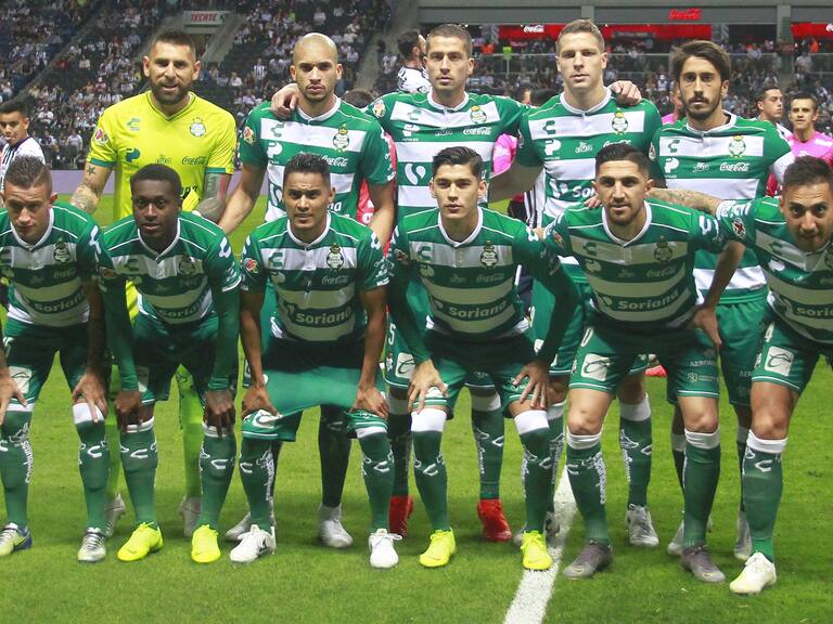 MONTERREY, MEXICO - ABRIL 14: Fotografia de grupo del equipo del Santos durante el juego de la jornada 14 del torneo Clausura 2019 de la Liga Bancomer MX en el estadio Bancomer BBVA el 14 de Abril de 2019 en Monterrey, Mexico FOTO: ANGEL CERVANTES/JAM MEDIA/AGENCIAUNO