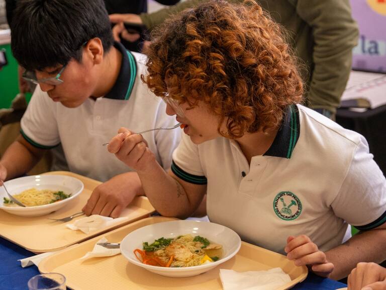 Junaeb presenta ramen chileno: La innovadora propuesta que busca llegar a los comedores escolares
