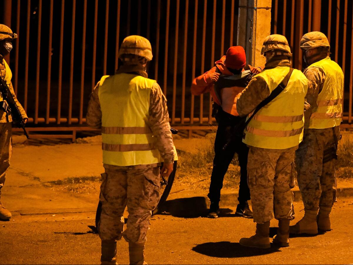 Carabineros informó alza de detenidos por vulnerar el toque de queda en las últimas 24 horas
