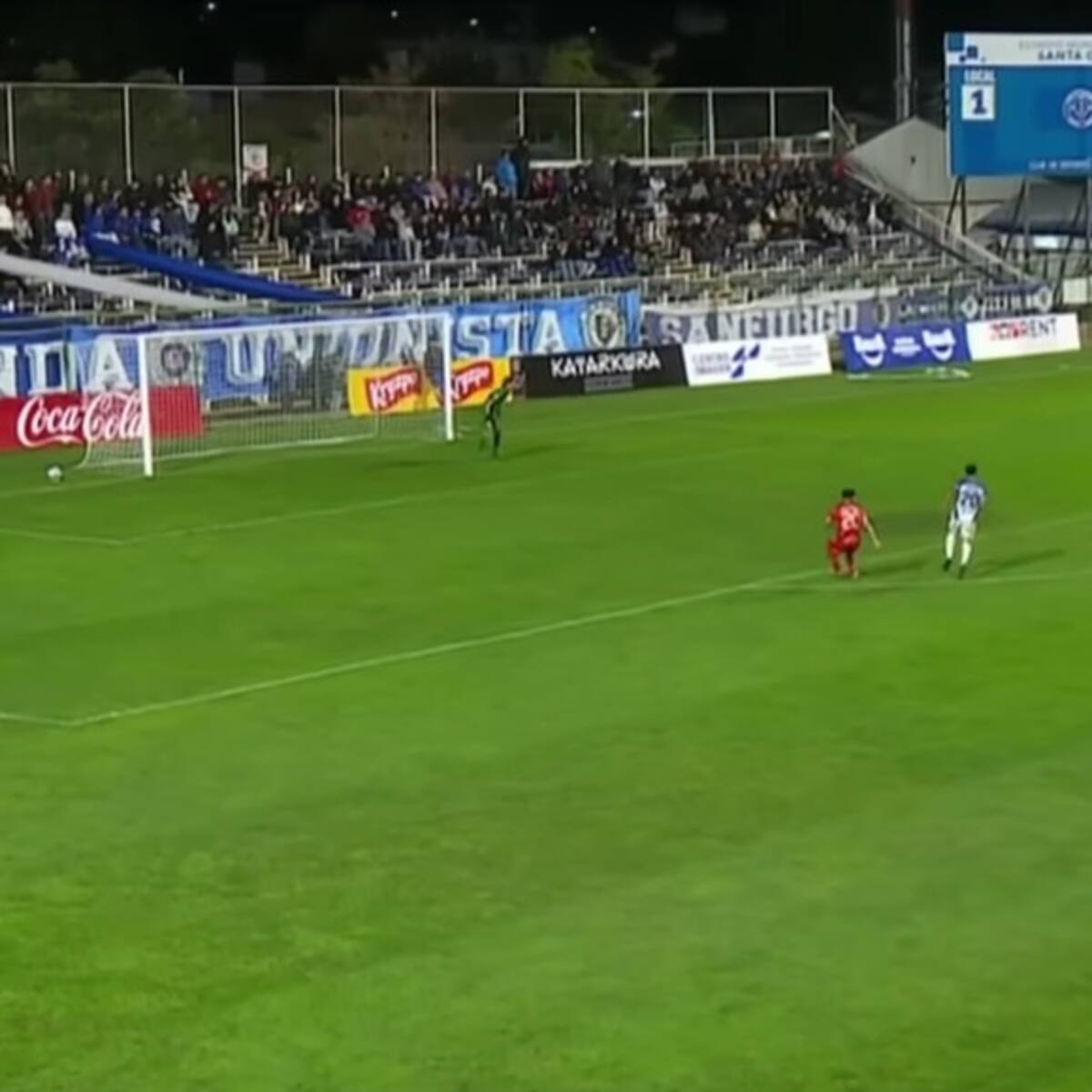Candidato fijo al mejor gol de la temporada: el golazo “maradoniano” en la Primera B del fútbol chileno
