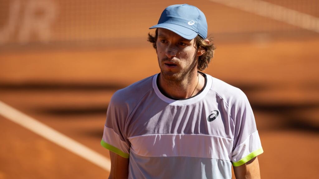 Nicolás Jarry es sorprendido por Safiullin y cae en la primera ronda de Madrid