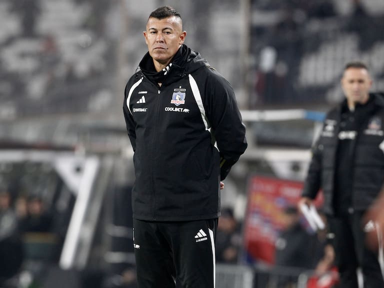 “Nos apuramos, el 1-0 estaba bien”: Jorge Almirón lamenta el empate en los descuentos de Santa Cruz ante Colo Colo