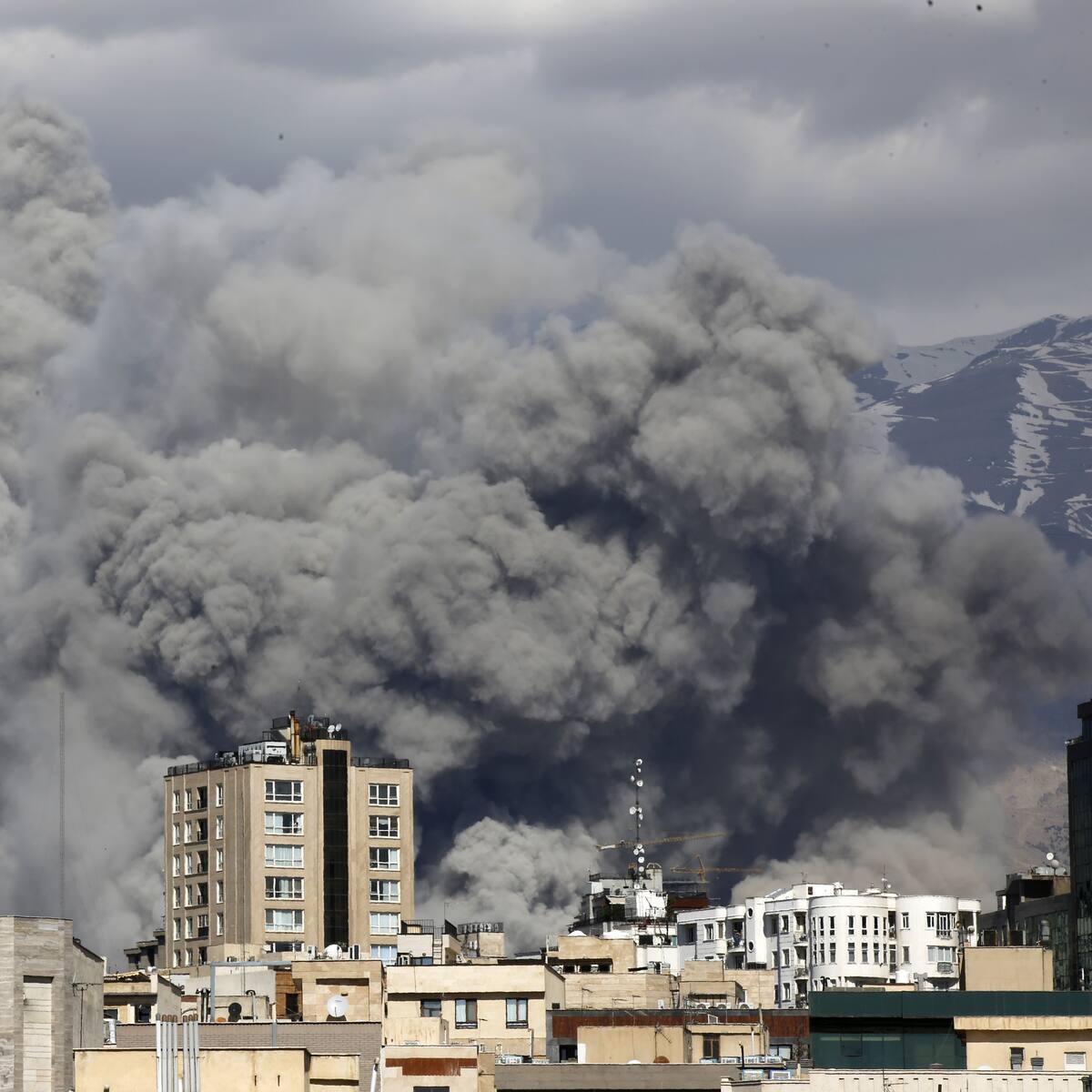 Bombardeo a Irán: elevan a casi 800 los muertos por los ataques de Estados Unidos e Israel