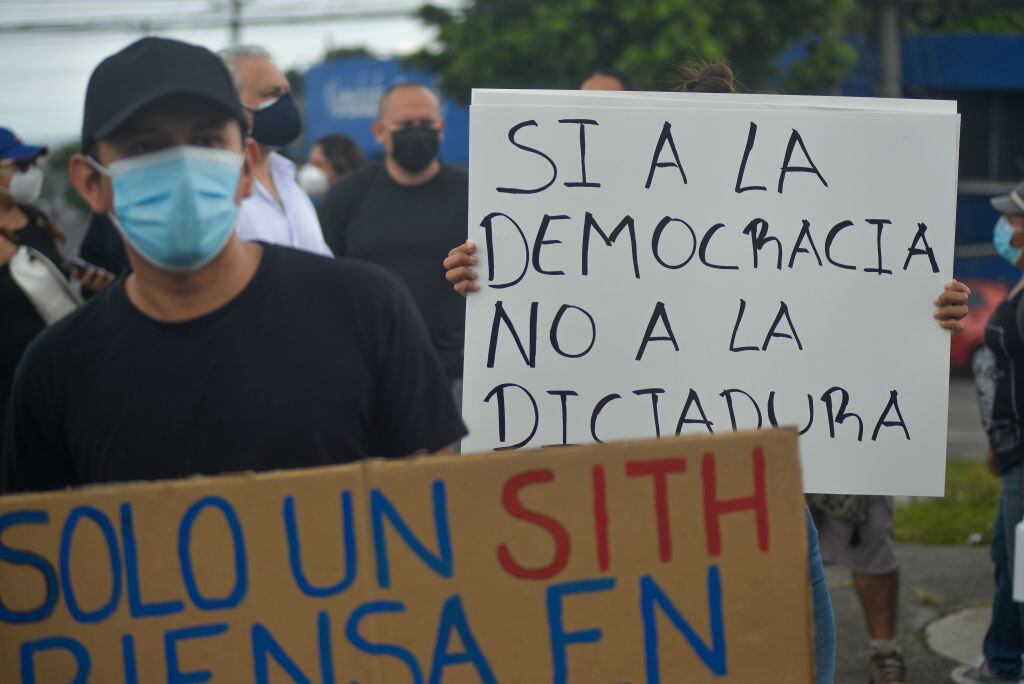 Protesta en contra de Nayib Bukele en San Salvador