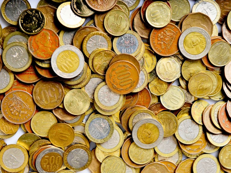 Se podrían vender en más de $1 millón: así son las tres extrañas monedas de $50 altamente valiosas
