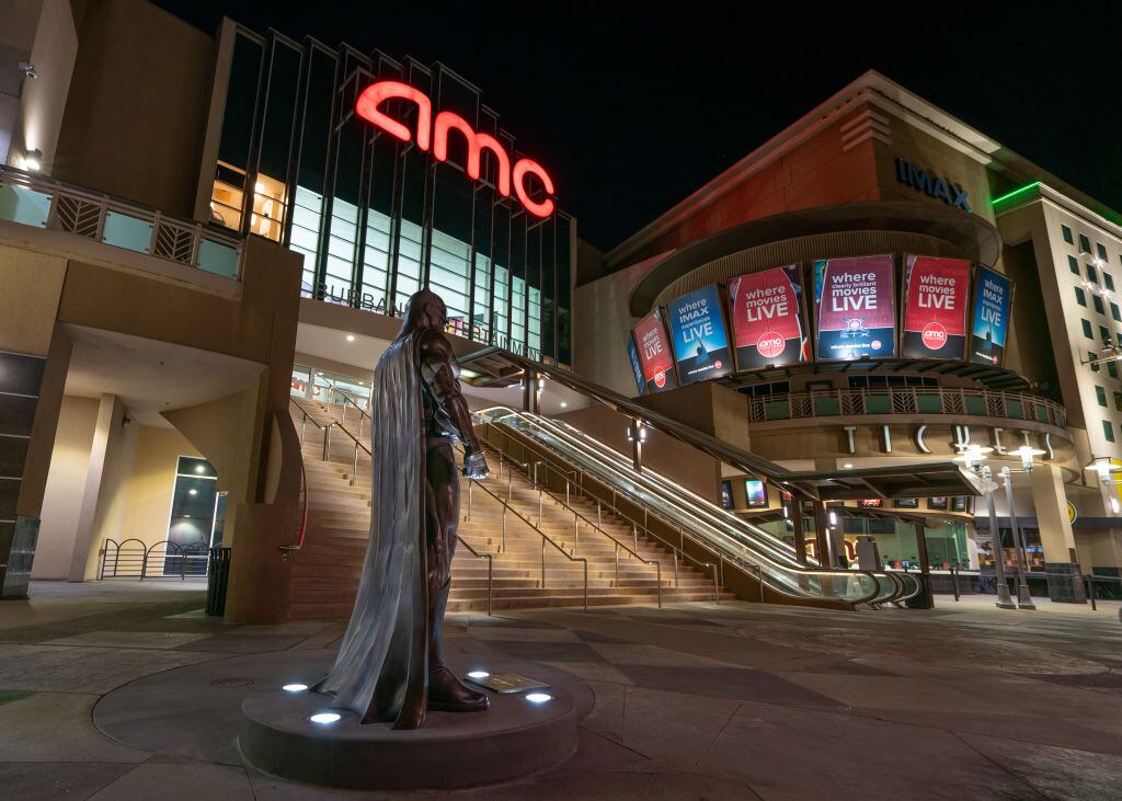 El AMC Walkway en California
