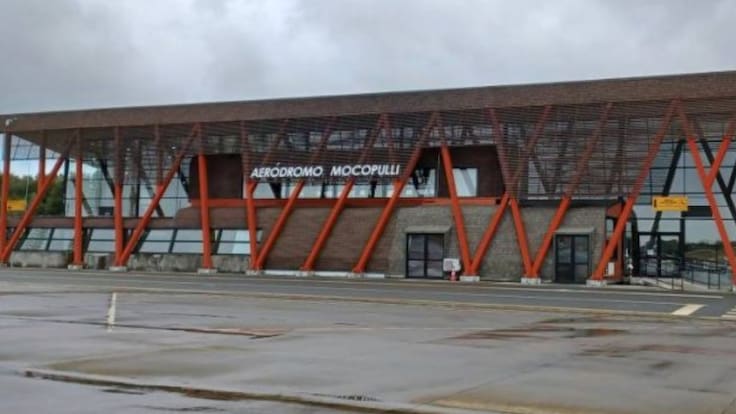 Alarma en Chiloé: detienen a mujer por falso aviso de bomba en aeropuerto de Mocopulli